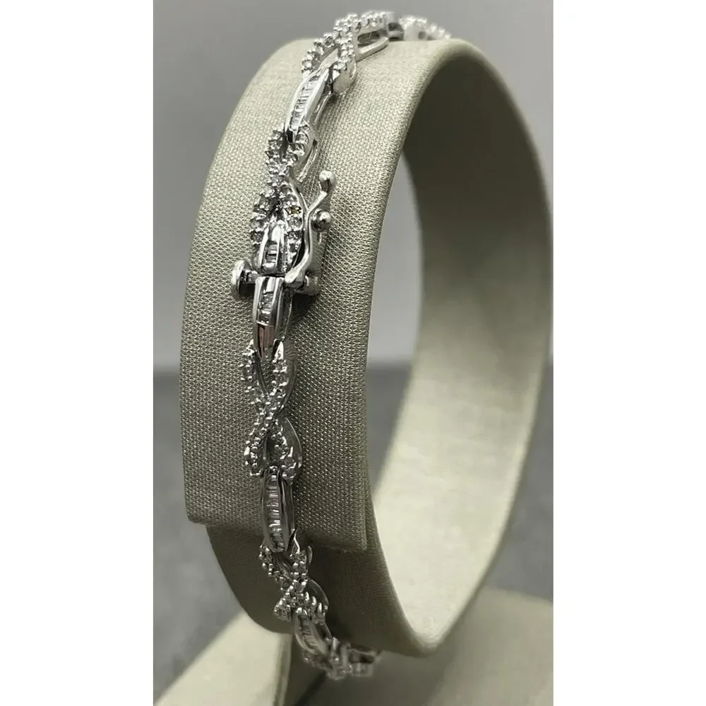 10K White Gold Diamond Infinity Design Bracelet (22102)